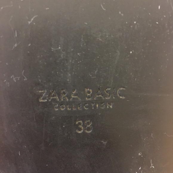 **SOLD** Zara stretch shaft flat boots - Picture 5 of 7